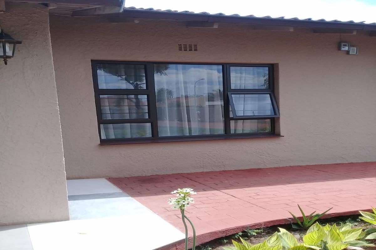 Windows by Felix Glass in Kempton Park – photo 55